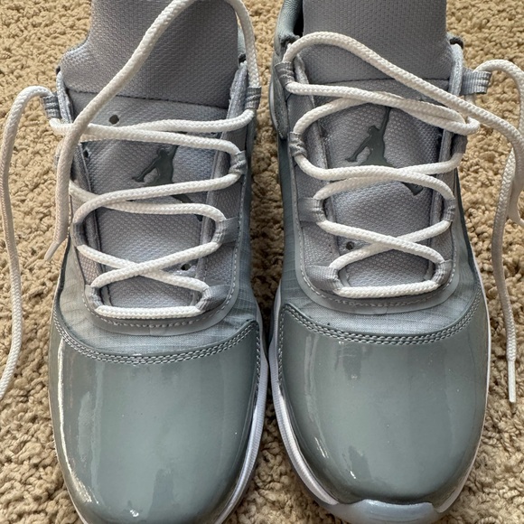 Nike Jordans 11 CMFT Low Men’s Sneakers - Picture 3 of 12